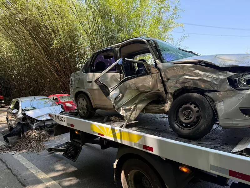 Acidente grave na SP-50 deixa dois motoristas feridos e mobiliza helicóptero da PM