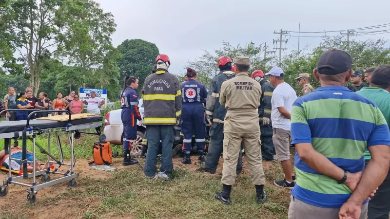 Acidente na PA-370 em Santarém deixa dois feridos após pneu estourar