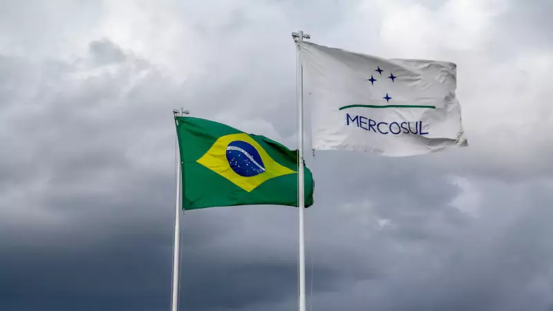 Acordo UE-Mercosul é adiado: frustração em Foz do Iguaçu e nova data em 2026