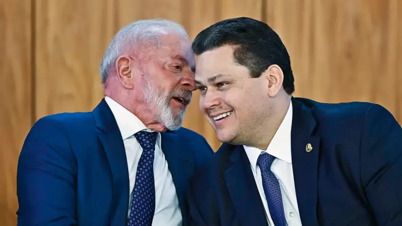 Alcolumbre faz aceno de trégua a Lula após crise por indicação ao STF