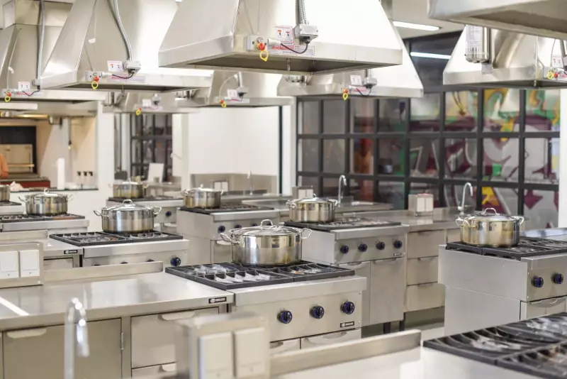 Ação da Cidadania inaugura laboratório de gastronomia com aula do chef Claude Troisgros