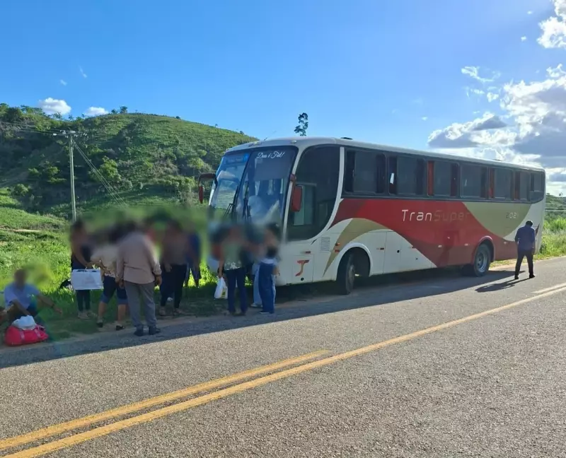Assaltante de 19 anos rende passageiros em ônibus e tenta fugir na LMG-766