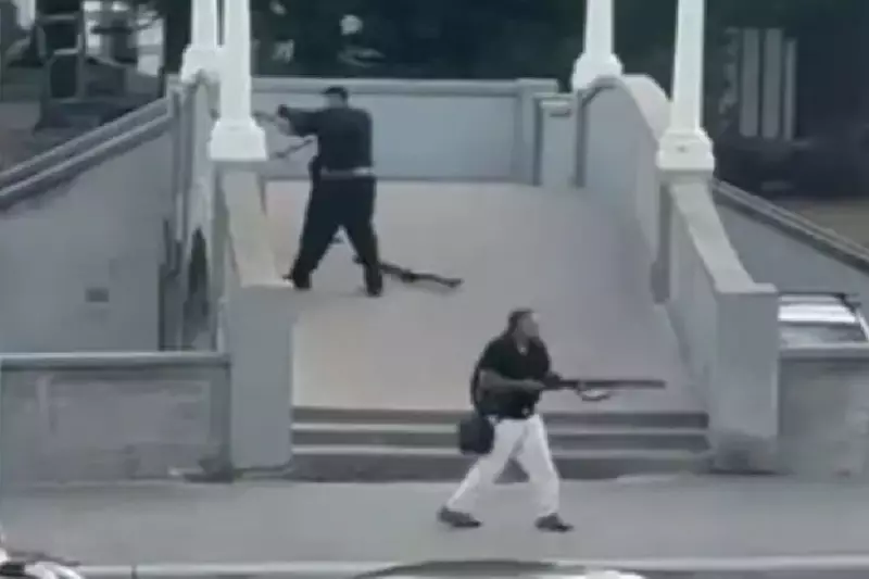 Ataque terrorista em Bondi: pai e filho matam 15 em nome do Estado Islâmico