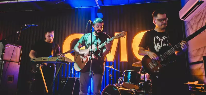 Banda Volátil faz tributo aos Beatles em show especial no Acre