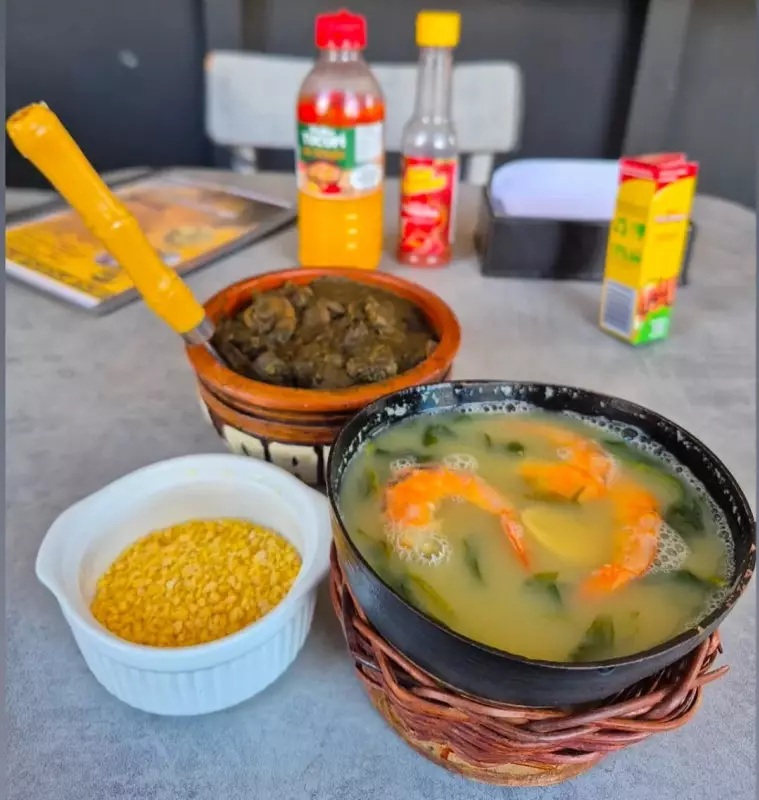 Bazar da Praça Petrolina celebra 10 anos com edição especial de Natal