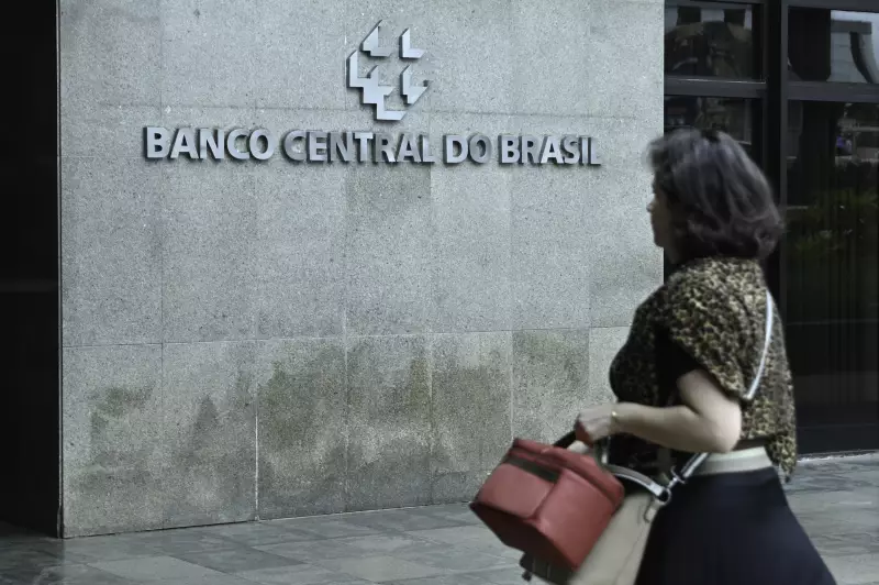 BC reduz inflação para 3,6% e eleva PIB 2025 para 2,3%