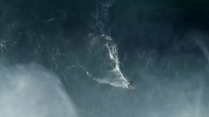 Brasileiro Rodrigo Koxa pode quebrar recorde mundial de maior onda surfada em Nazaré