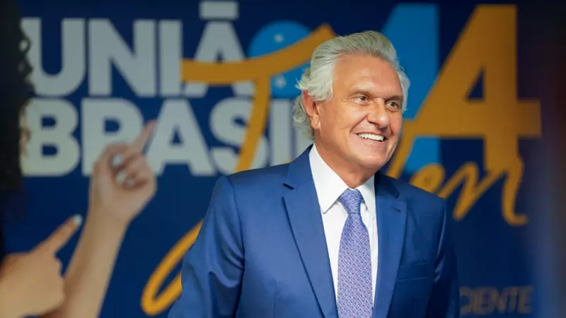 Caiado mantém pré-candidatura mesmo com Flávio Bolsonaro na disputa