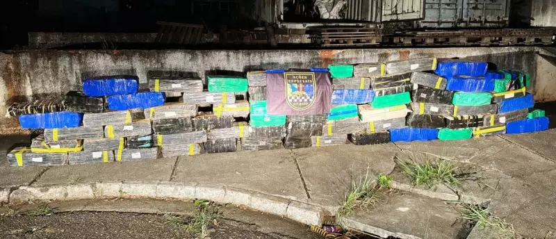 Caminhoneiro preso com 1,3 tonelada de maconha na Castello Branco