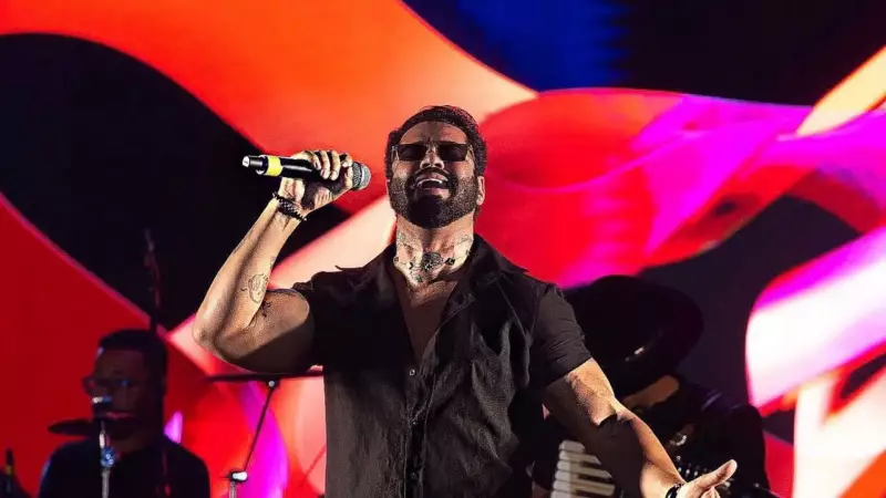 Cantor Jones Mesquita, do Página Virada, morre aos 36 anos em acidente de moto