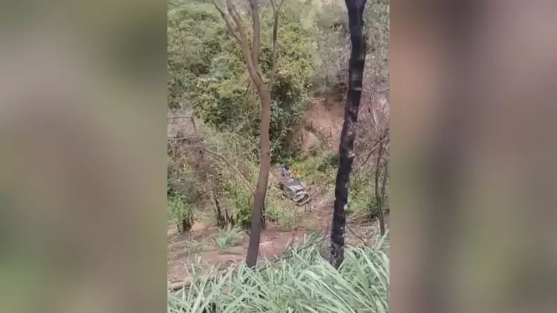 Casal sobrevive a queda de 70 metros na MG-188: carro capotou e ficou destruído