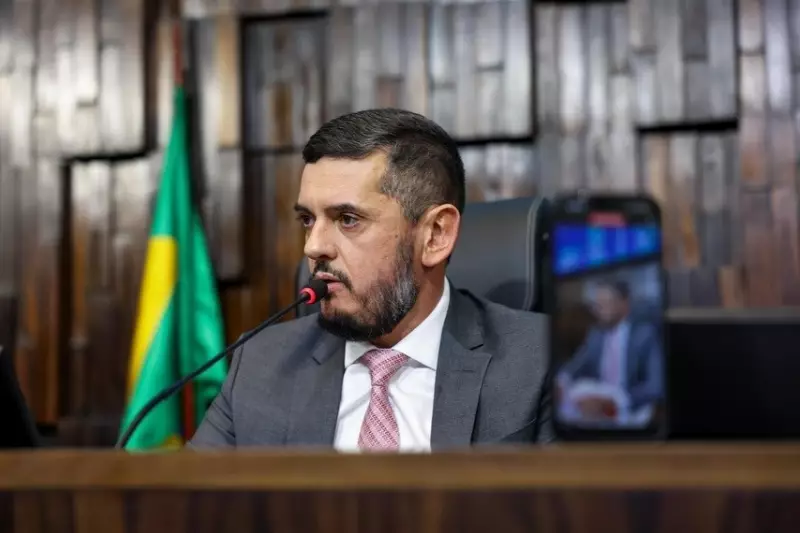 CCJ da Alerj adia para segunda-feira decisão sobre prisão de Rodrigo Bacellar