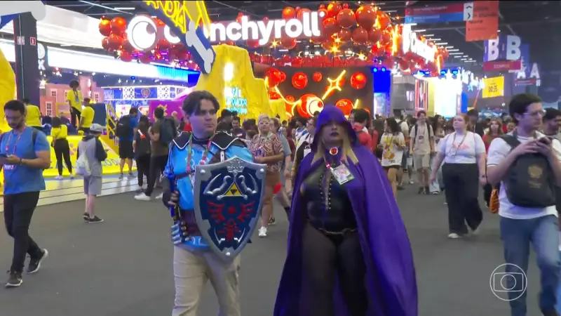 CCXP atrai 300 mil fãs e revela elenco de 'Coração Acelerado'