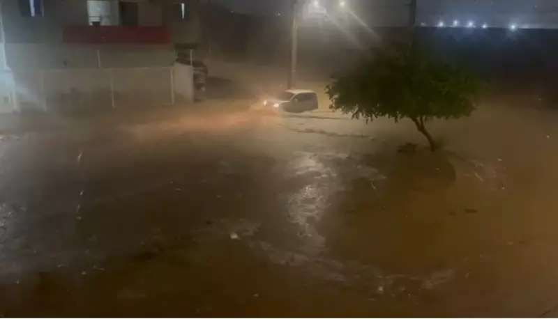 Chuva de 42,4 mm alaga Petrolina e causa transtornos em vários bairros
