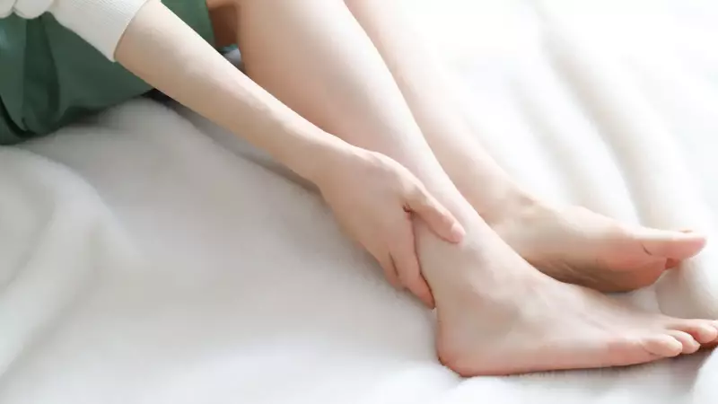 Colesterol alto: sinal nas pernas e outros 3 alertas silenciosos