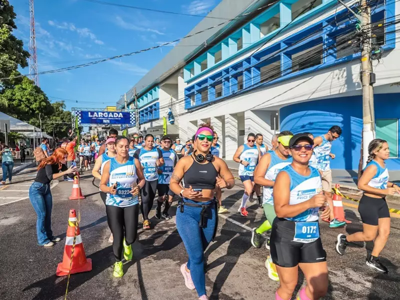Corrida reúne 400 atletas em celebração dos 143 anos de Rio Branco, capital do Acre
