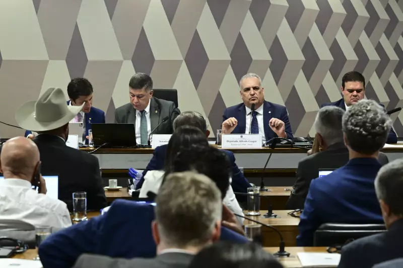 CPMI do INSS rejeita convocações de Messias e Leila, mas chama Zema e Vorcaro