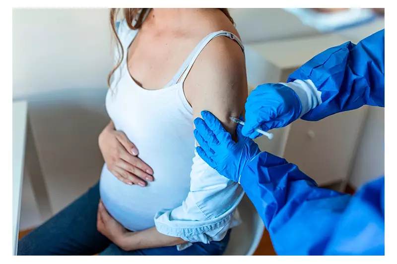 DF recebe 10 mil doses de vacina contra VSR para gestantes