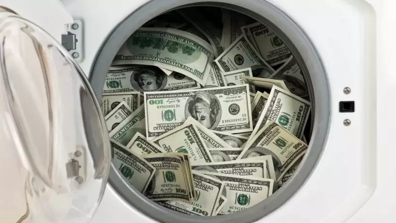 Dois suspeitos de lavagem de dinheiro para o PCC se entregam à polícia em SP