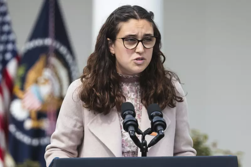 Duas sobreviventes de tiroteios escolares revivem trauma em ataque na Brown