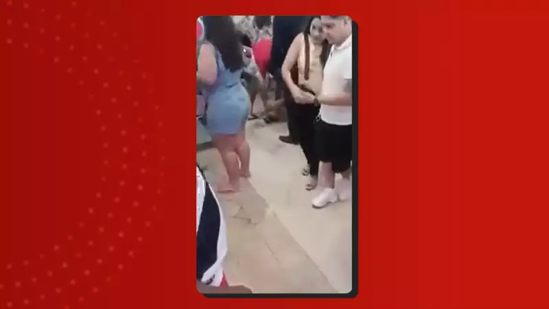 Escada rolante trava e causa queda de clientes em shopping de Manaus