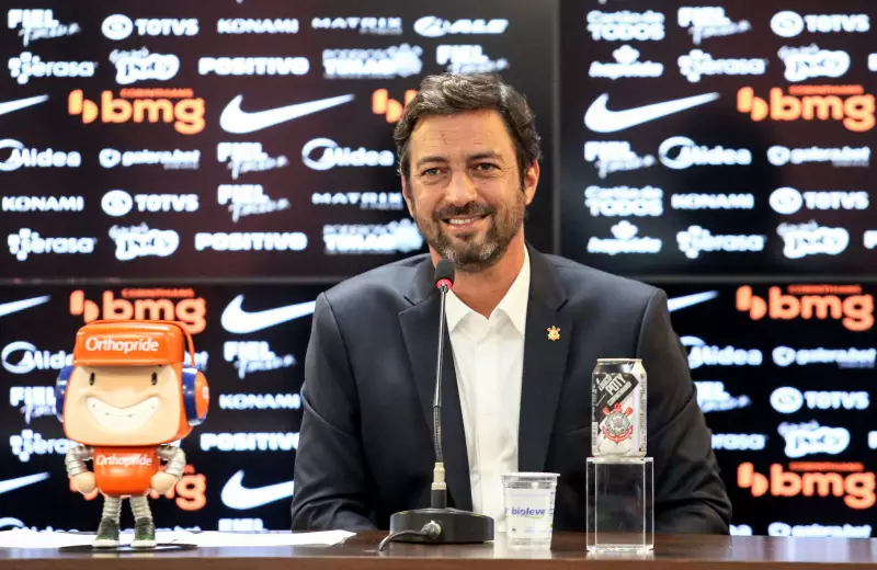 Ex-presidente do Corinthians é denunciado por uso indevido de cartão corporativo