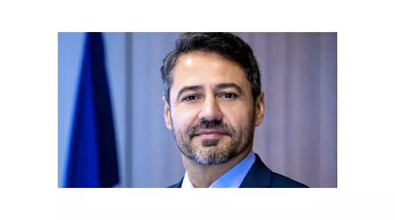 Ex-secretário da Receita é demitido por tentar liberar joias de Bolsonaro