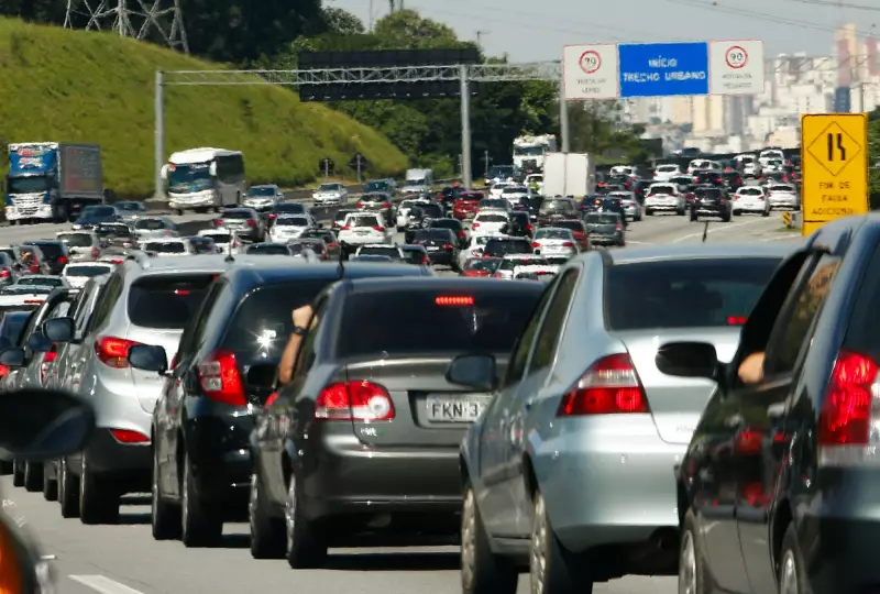Feriados de fim de ano: SP prevê 13 milhões de veículos nas rodovias