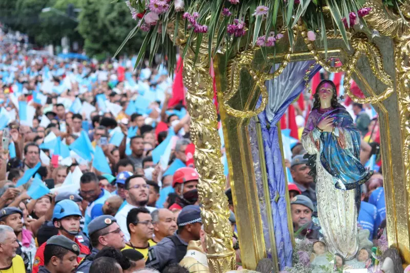 Festa de Nossa Senhora da Conceição reúne milhares em Manaus nesta segunda (8)
