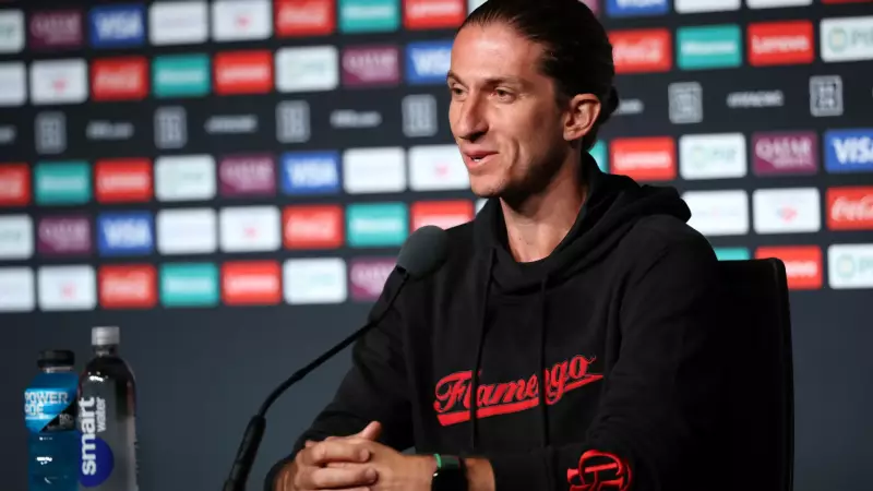 Flamengo acerta renovação de Filipe Luís até 2027 com salário milionário