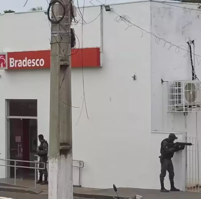 Gerente do Bradesco mantido refém com explosivo no corpo em Porto Franco