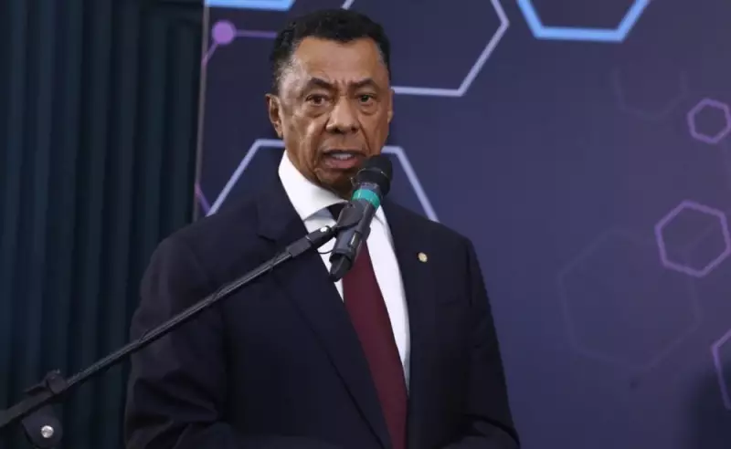 Governo troca ministro do Turismo para garantir governabilidade no Congresso