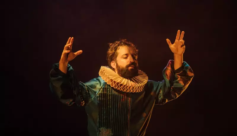 Gregório Duvivier leva monólogo 'O Céu Da Língua' a Salvador em janeiro de 2026