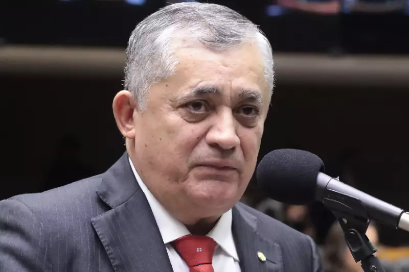 Guimarães aponta falta de diálogo entre Gleisi e Jaques sobre PL da Dosimetria