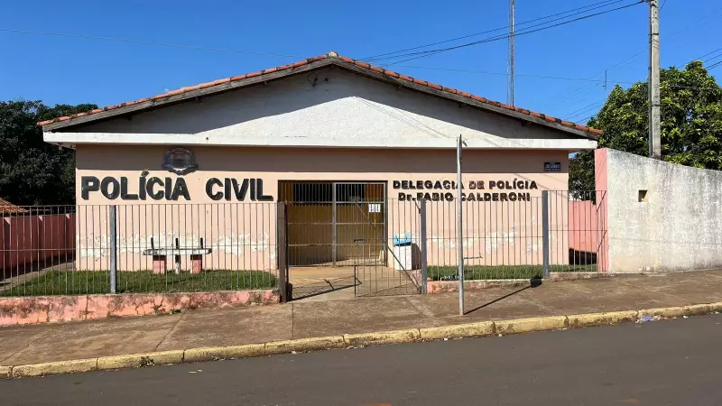 Homem é preso por ameaçar ex-companheira na frente dos filhos em Taguaí