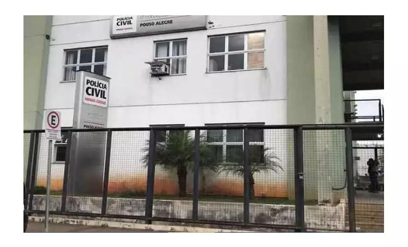 Homem de 32 anos morre em cela da delegacia de Pouso Alegre após prisão