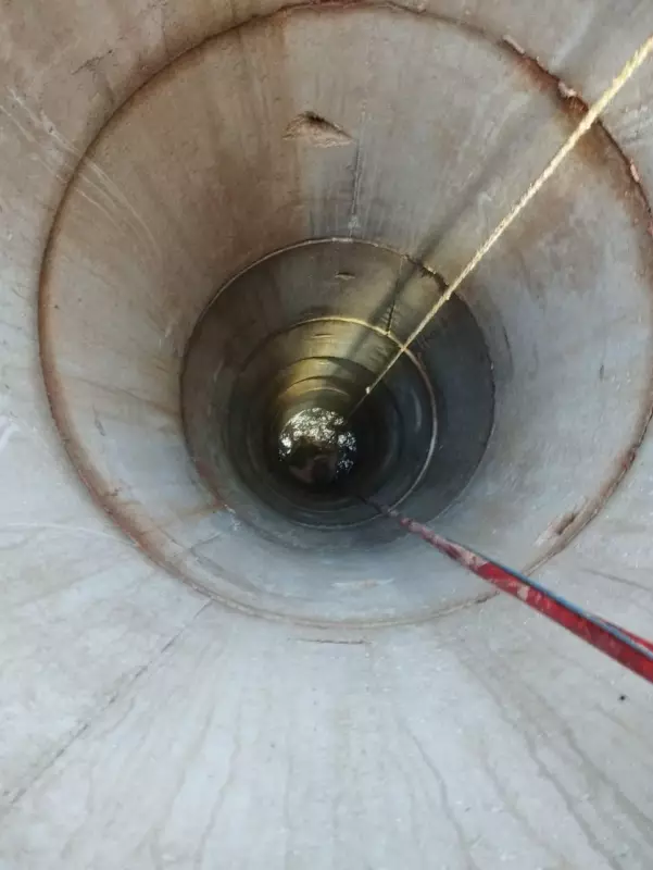 Homem de 56 anos e cachorro resgatados de poço de 10 metros em Divinópolis