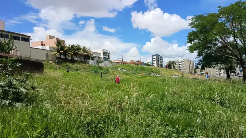 Homem invade casa, agride duas mulheres e é preso após fuga em Uberlândia