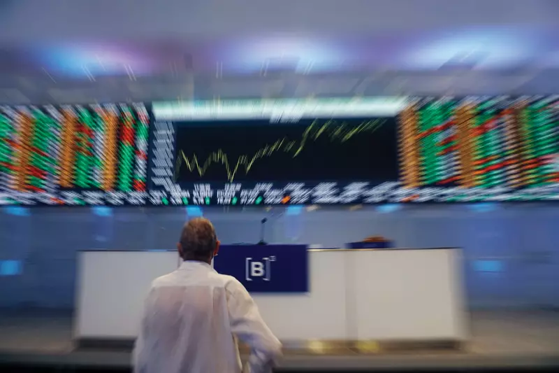 Ibovespa abre em alta aos 157 mil pontos com foco em BC e inflação nos EUA