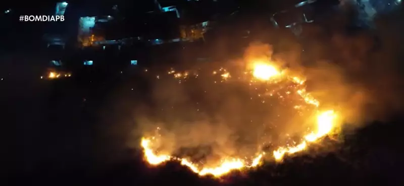 Incêndio de grandes proporções atinge terreno de fábrica no bairro Geisel em João Pessoa