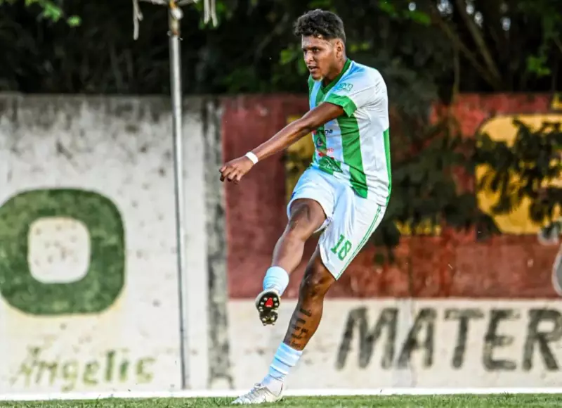 Jogador amador de 22 anos é assassinado a tiros em casa no sul da Bahia