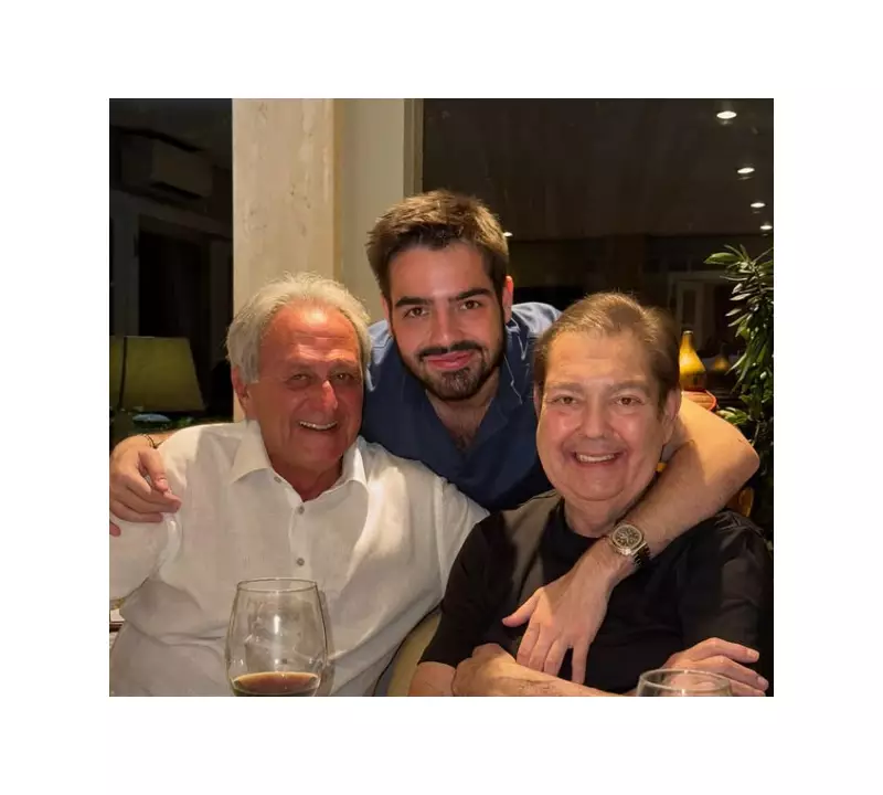 João Silva celebra Natal com Faustão após 4 transplantes