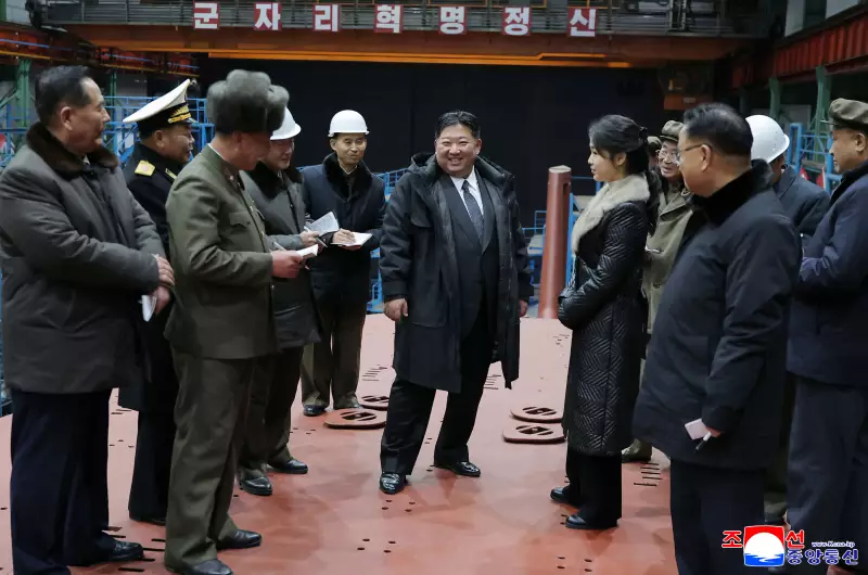 Kim Jong-un visita fábrica de submarino nuclear de 8.700 toneladas