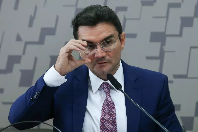 Lula demite ministro do Turismo; STF barra marco temporal e PL da Dosimetria avança