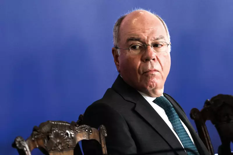 Lula ordena a Mauro Vieira ficar perto do Brasil por risco de guerra na Venezuela