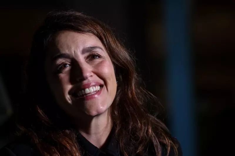 Manuela Dias revela romance com Wagner Moura na faculdade: 'Me capturou'