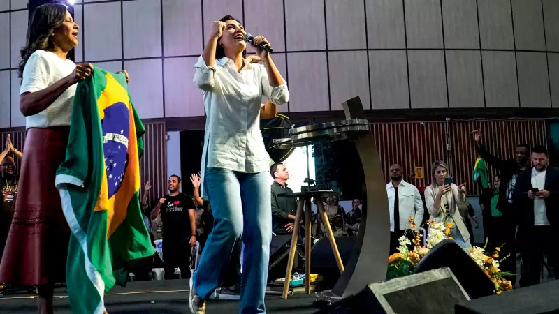 Michelle Bolsonaro responde a críticas dos enteados sobre apoio a Ciro Gomes