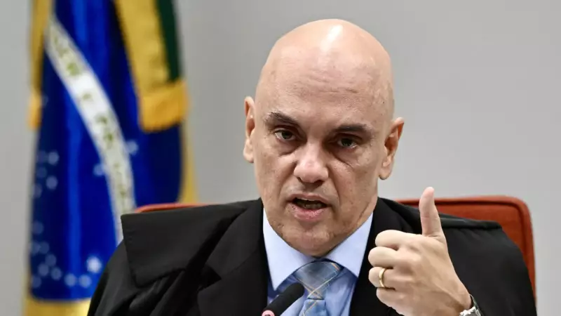 Moraes determina prisão domiciliar para 10 condenados após tentativa de fuga de Silvinei