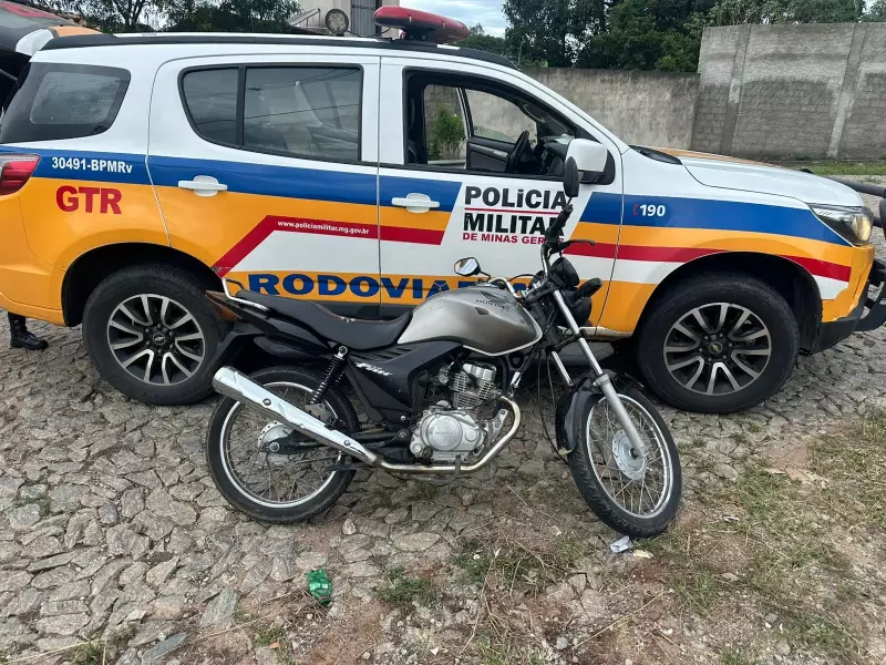 Motociclista de 18 anos preso após gesto obsceno e fuga da PM em Divinópolis
