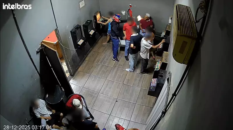 Motociclista invade bar e mata homem a tiros em Taboão da Serra